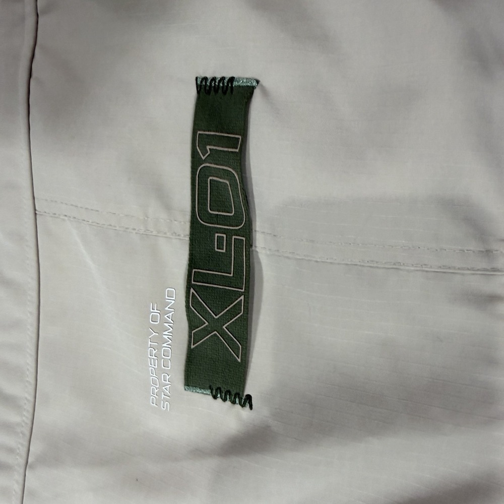 Disney Buzz Lightyear Jacket Mens XL Beige Hooded Star Command Zip - Picture 3 of 4